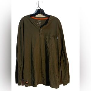 Hawx Dark Olive Long Sleeve Henley. SZ L. STYLE: HF 18K1
100% COTTON R.N. 138823